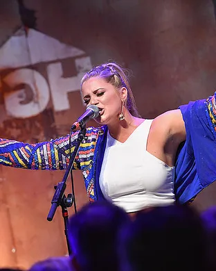 Lauren Alaina Cleveland