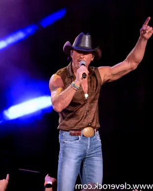Tim McGraw Cuyahoga Falls